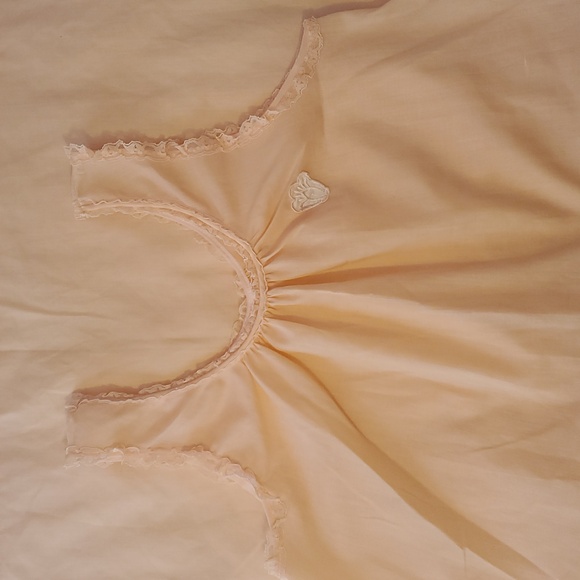 Vintage Peachy Pink Sleeveless Lightweight Shift Gown - Picture 7 of 14